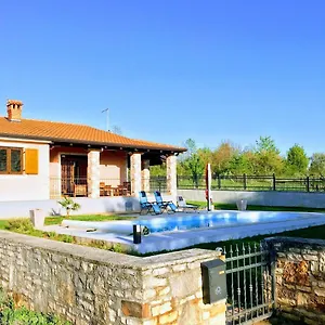 Ferienhaus Daisy, Tar-Vabriga